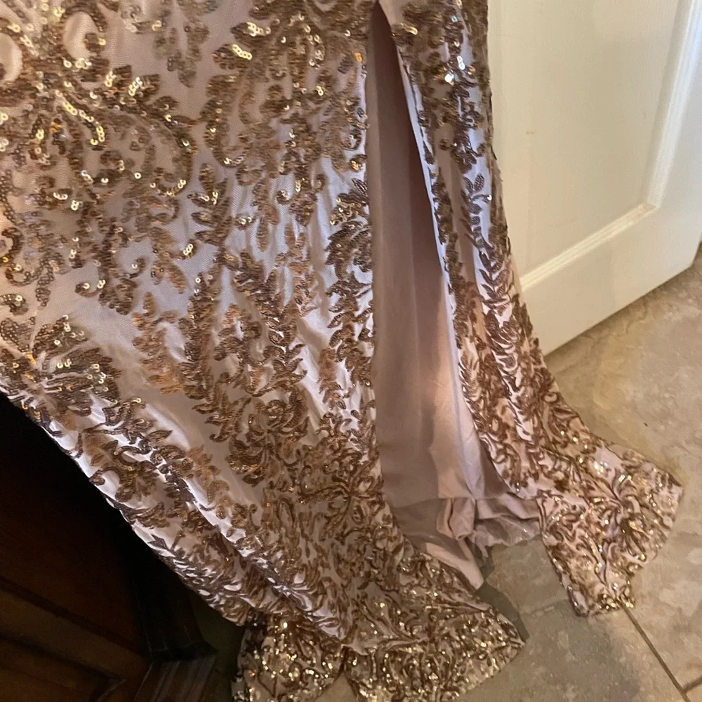 Windsor Dress with Gold Sequin Embellishment - Picture 4 of 10